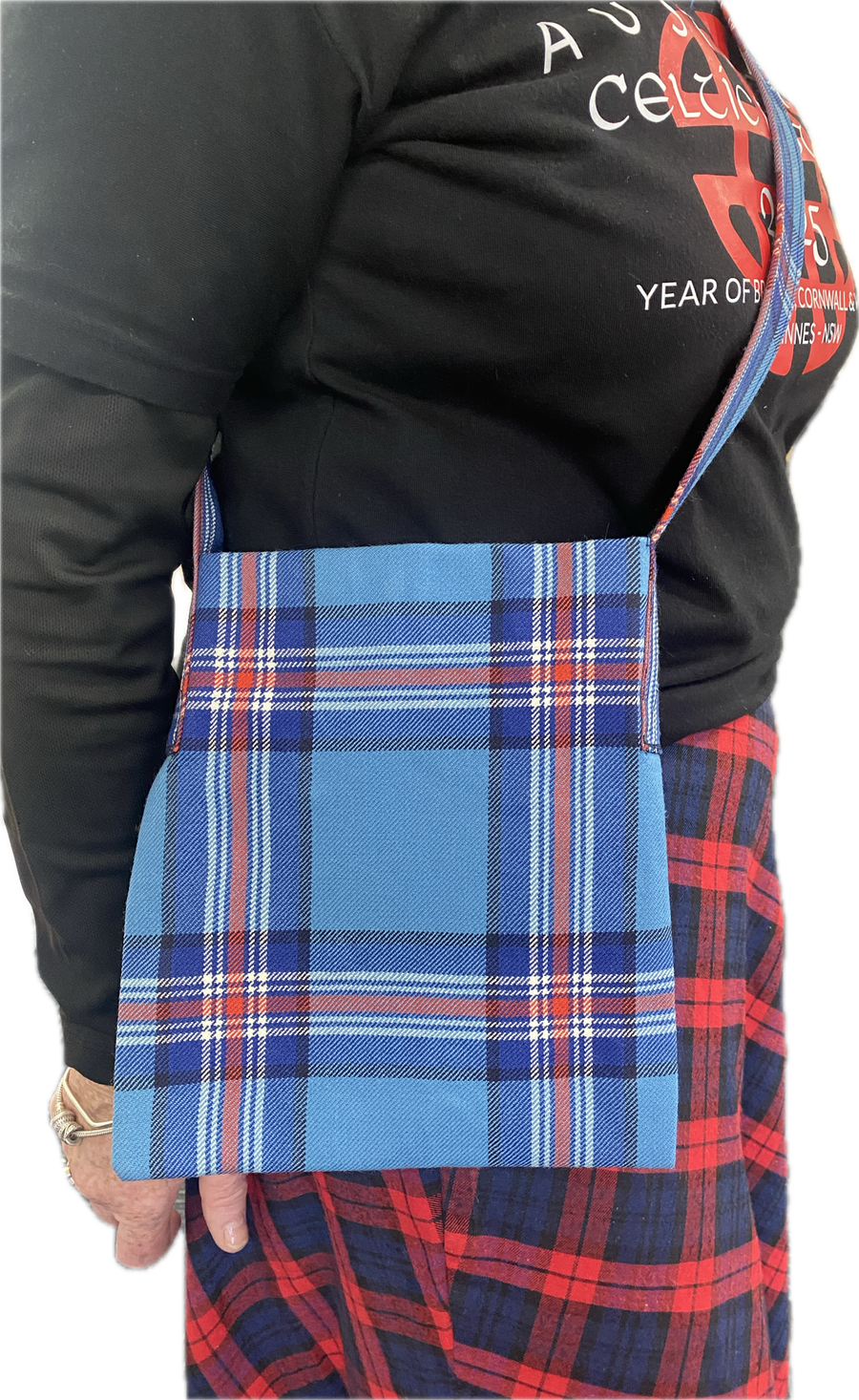 Cross Body Bag in Glen Innes Tartan with clip