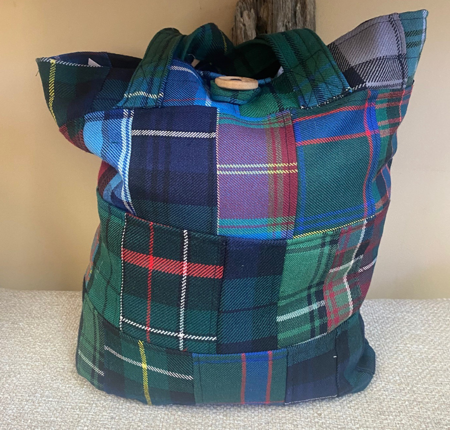 Shopping Bag in Mixed Tartan